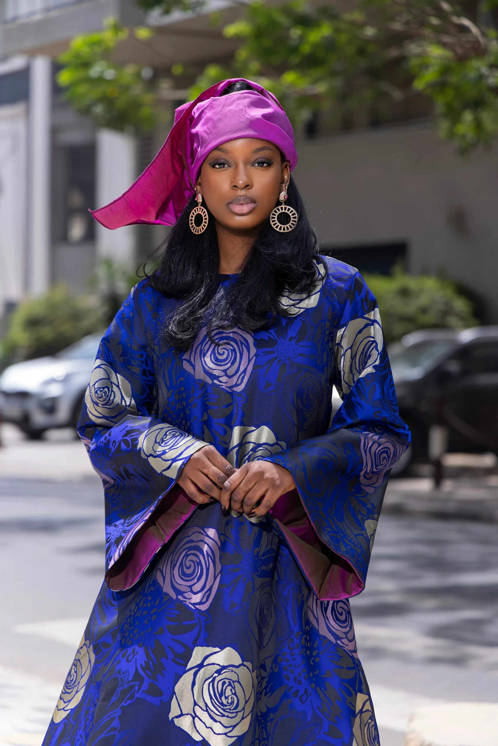 Robe Longue en Tissu Floral Jacquard Bleu – Image 2