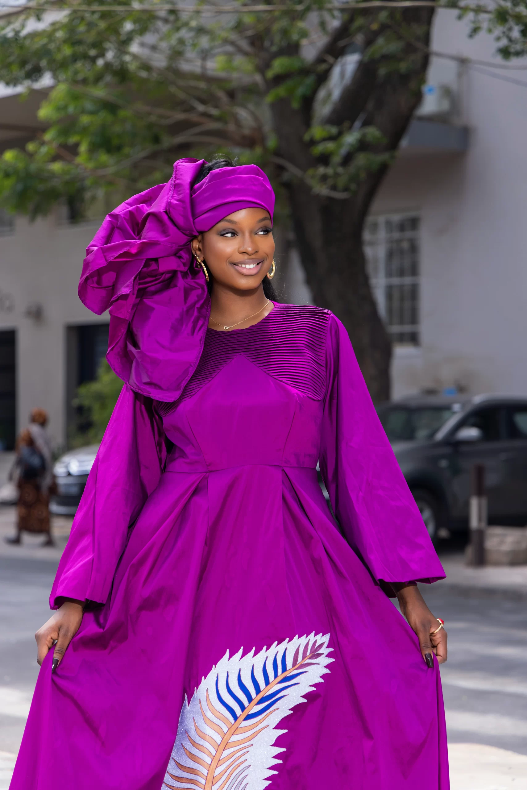 Robe Plume Magenta Foncé – Image 4