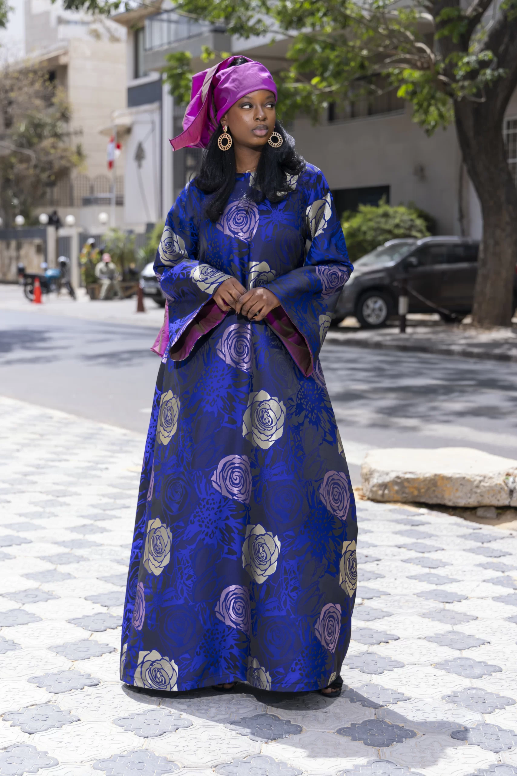 Robe Longue en Tissu Floral Jacquard Bleu – Image 6