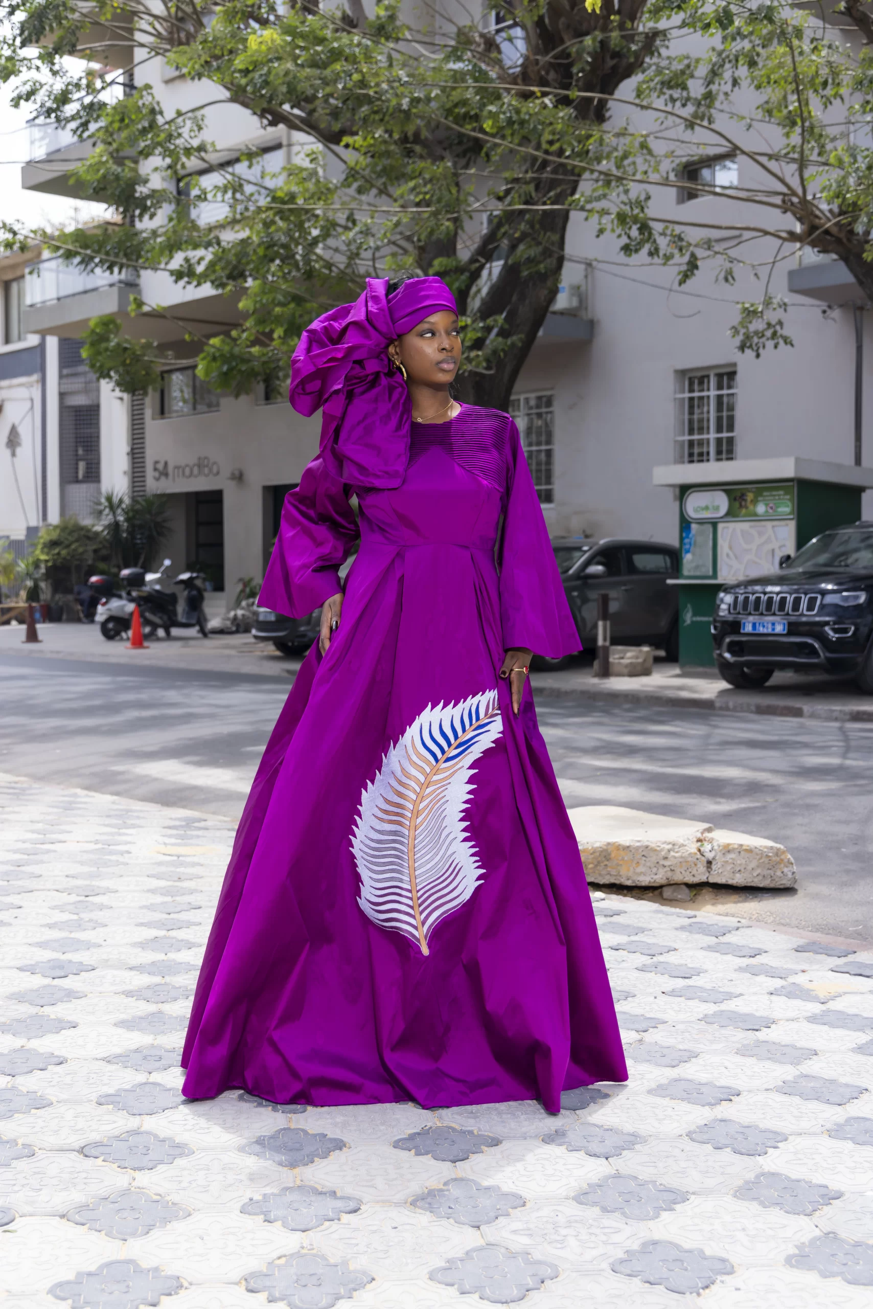 Robe Plume Magenta Foncé – Image 8